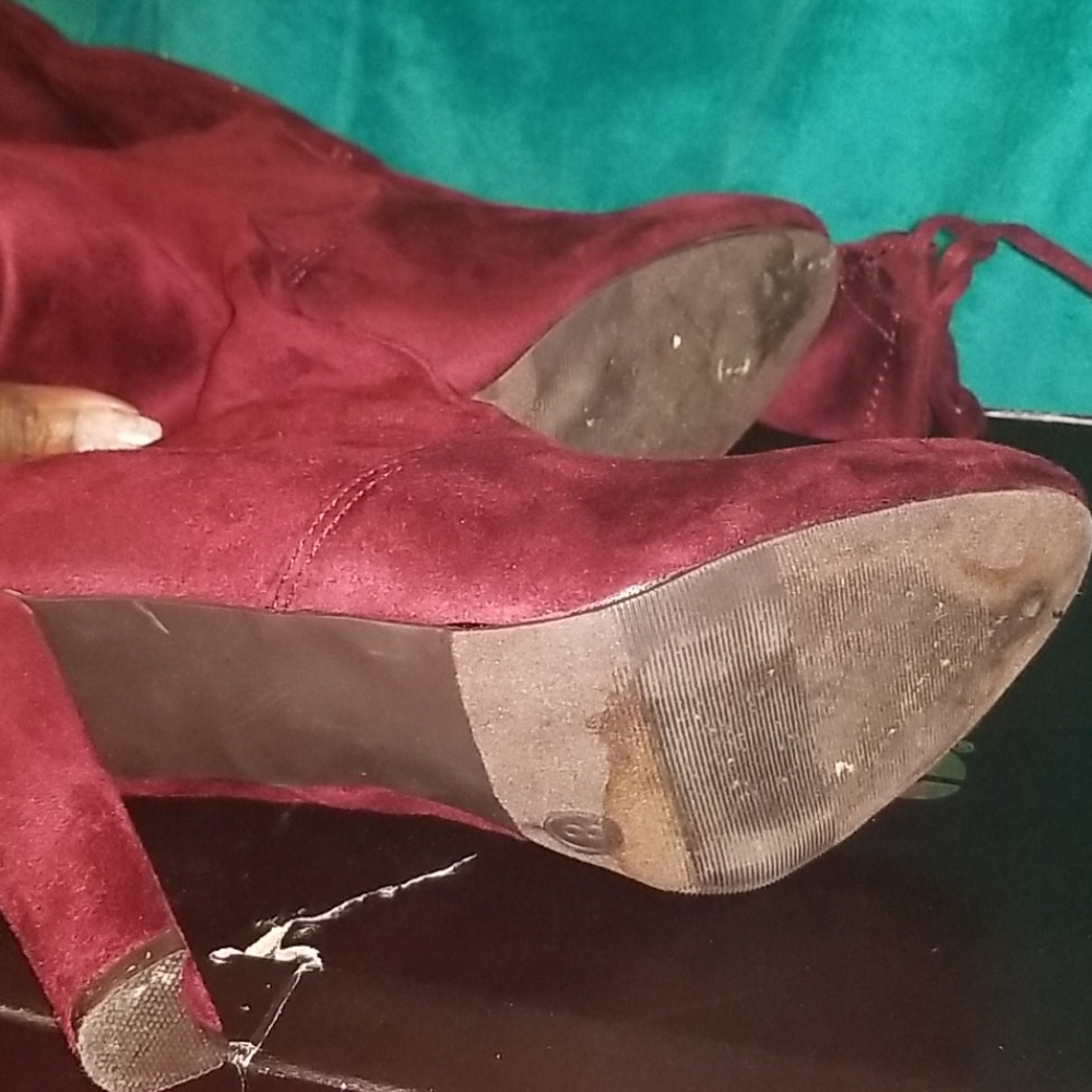Boots - Picture 5 of 6